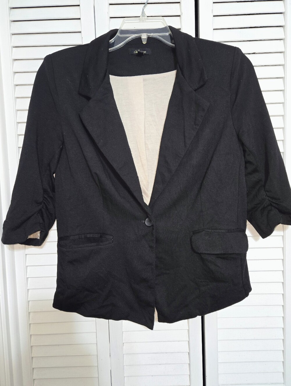 Monteau Women's L Black Ruched Sleeve Blazer with Notch Lapel